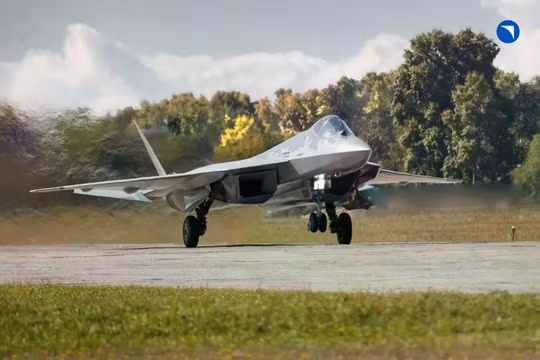 Su-57 bản cải tiến của Không quân Nga. Ảnh: Army Recognition.
