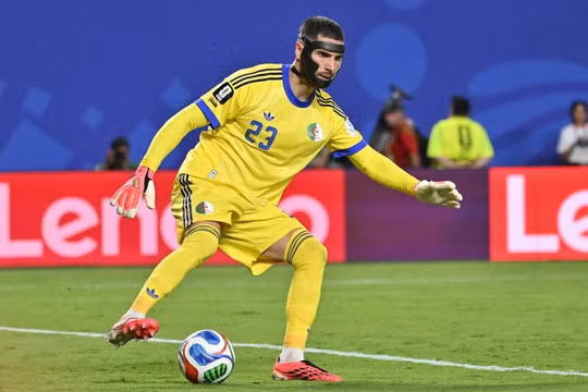 Lucas Zidane trong màu áo tuyển Algeria. Ảnh: Reuters.