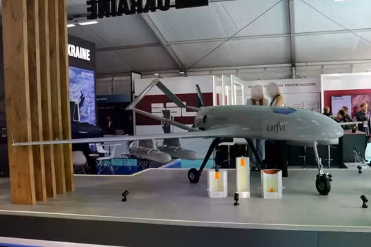 UAV AN-196 phiên bản mới vừa được Ukraine ra mắt lần đầu tiên tại Triển lãm hàng không quốc tế Farnborough (Anh). Ảnh: Topwar.