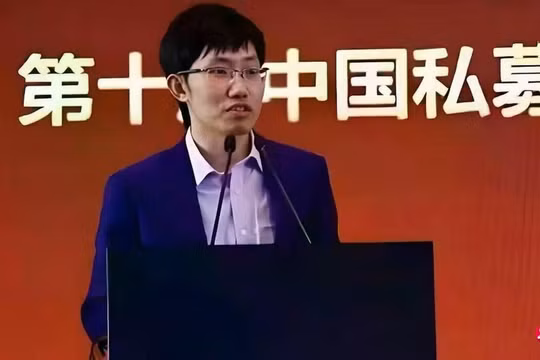 Lương Văn Phong, người sáng lập DeepSeek đã trở thành nhà sáng lập doanh nghiệp AI giàu nhất thế giới. Ảnh: Zaobao.