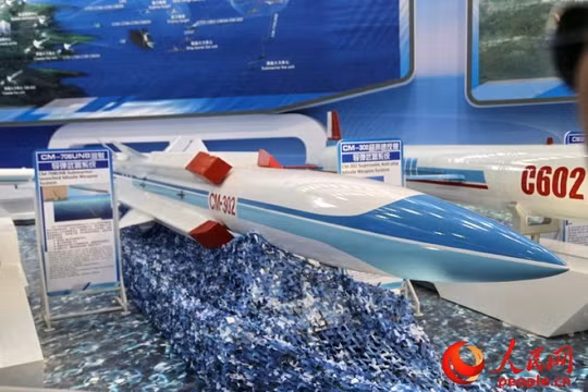 Đạn tên lửa chống hạm CM-302 phiên bản xuất khẩu của YJ-12. Ảnh: Zhihu.