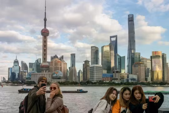 Khu Phố Đông, Thượng Hải là nơi làm việc và sinh sống của nhiều gia đình giàu có. Ảnh: AFP.