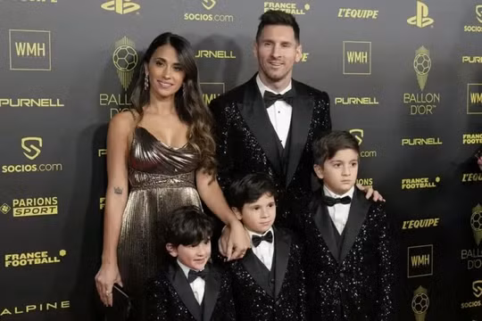 Gia đình hạnh phúc của Lionel Messi. Ảnh: Worldjournal.