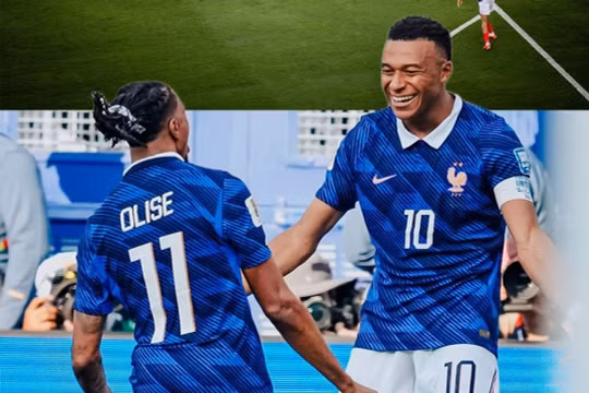 Mbappe và Olise, hai ngôi sao sáng nhất của tuyển Pháp đều dính vào rắc rối không mong muốn trước trận tứ kết. Ảnh: FFF.