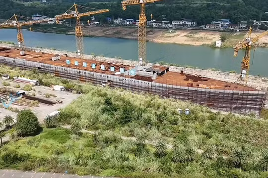 Dự án đóng bản sao tàu Titanic đầu tư 1 tỷ NDT của một công ty ở Tứ Xuyên "ăn theo" phim Titanic bị bỏ dở. Ảnh: HK01.