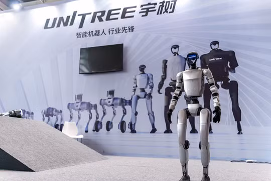 Các loại robot hình người và 4 chân của Unitree Robotics. Ảnh: Caixin.