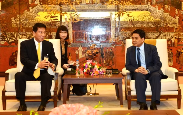 Chủ tịch UBND TP Nguyễn Đức Chung tiếp Đại sứ đặc biệt Nhật - Việt (Ảnh: Hanoi.gov.vn)