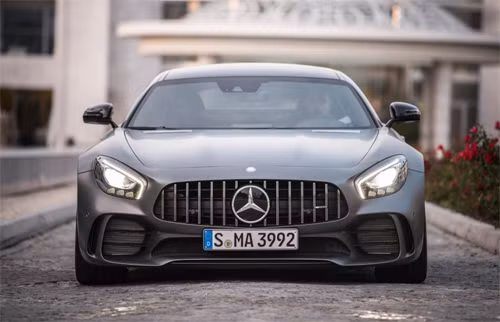 Mercedes-AMG GT R - siêu phẩm đường đua 157.000 USD ảnh 3 Mercedes-AMG GT R - siêu phẩm đường đua 157.000 USD ảnh 3