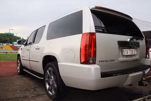 'Khủng long' Cadillac Escalade 2007 giá 1,2 tỷ tại Việt Nam ảnh 2 'Khủng long' Cadillac Escalade 2007 giá 1,2 tỷ tại Việt Nam ảnh 2