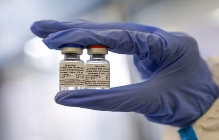 Vaccine mới được cấp phép của Nga (Ảnh: VGP) 