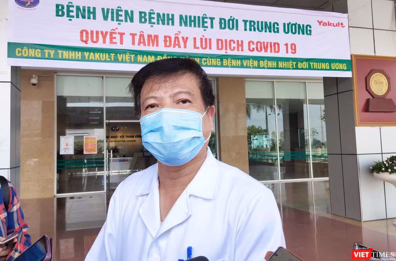 GS. TS. Nguyễn Văn Kính – Chủ tịch Hội Truyền nhiễm Việt Nam, nguyên Giám đốc Bệnh viện Bệnh Nhiệt đới Trung ương. Ảnh: Minh Thúy 