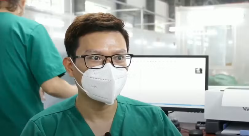 BS. Ngô Đức Hùng - Trung tâm Cấp cứu A9, Bệnh viện Bạch Mai (Ảnh - BYT)