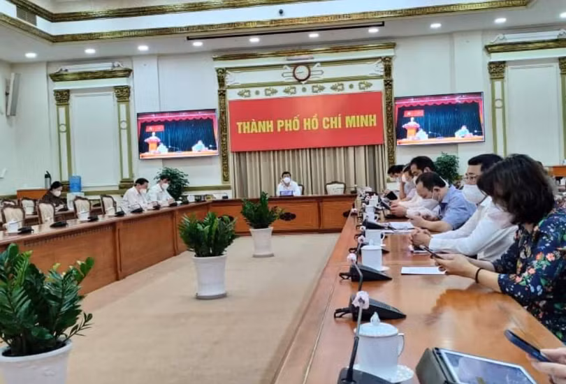 Toàn cảnh cuộc họp của Bộ trưởng Bộ Y tế Nguyễn Thanh Long tại buổi làm việc với Thành uỷ, UBND TP. HCM (Ảnh - BYT) Toàn cảnh cuộc họp của Bộ trưởng Bộ Y tế Nguyễn Thanh Long tại buổi làm việc với Thành uỷ, UBND TP. HCM (Ảnh - BYT)