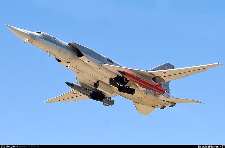 Nga chưa lộ hết vũ khí khủng, cao thủ Putin vẫn "giấu bài" ảnh 1