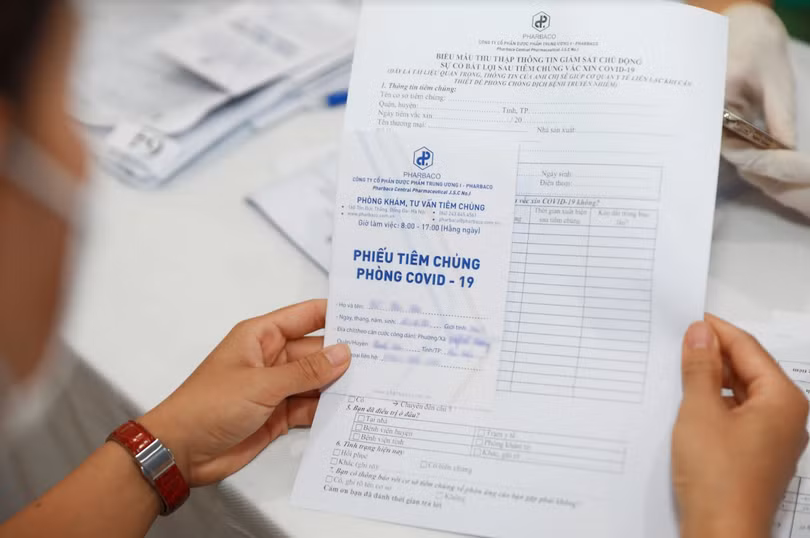 Phiếu tiêm chủng phòng Covid-19, những” hộ chiếu vaccine” (Ảnh - Pharbaco) Phiếu tiêm chủng phòng Covid-19, những” hộ chiếu vaccine” (Ảnh - Pharbaco)