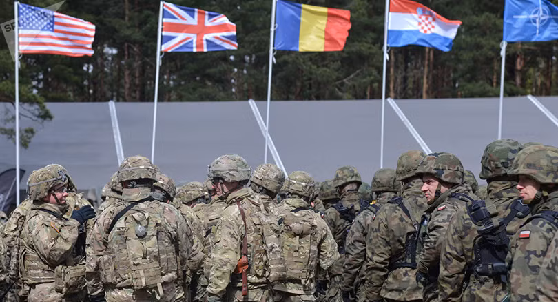 Lực lượng NATO tập trận sát biên giới Nga. Lực lượng NATO tập trận sát biên giới Nga.