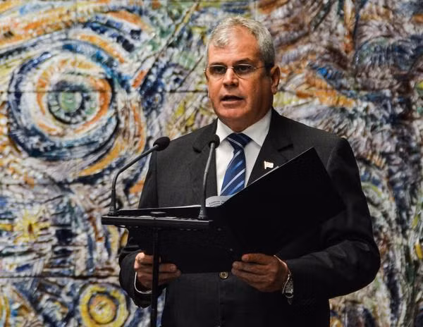 Ông Homero Acosta thư ký hội đồng cố vấn Cuba. Ông Homero Acosta thư ký hội đồng cố vấn Cuba.