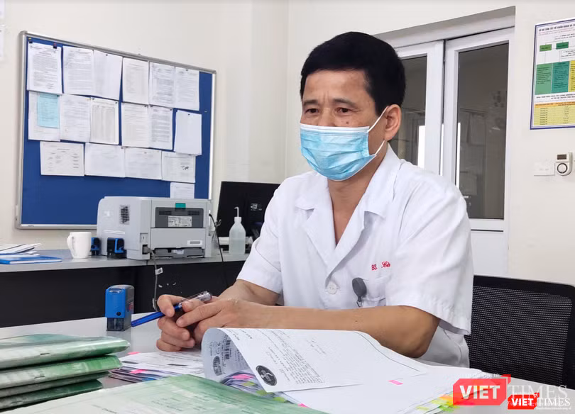 BS. Mai Đình Cửu – Phó Trưởng Khoa Viêm gan, Bệnh viện Bệnh Nhiệt đới Trung ương (Ảnh - Minh Thuý) BS. Mai Đình Cửu – Phó Trưởng Khoa Viêm gan, Bệnh viện Bệnh Nhiệt đới Trung ương (Ảnh - Minh Thuý)