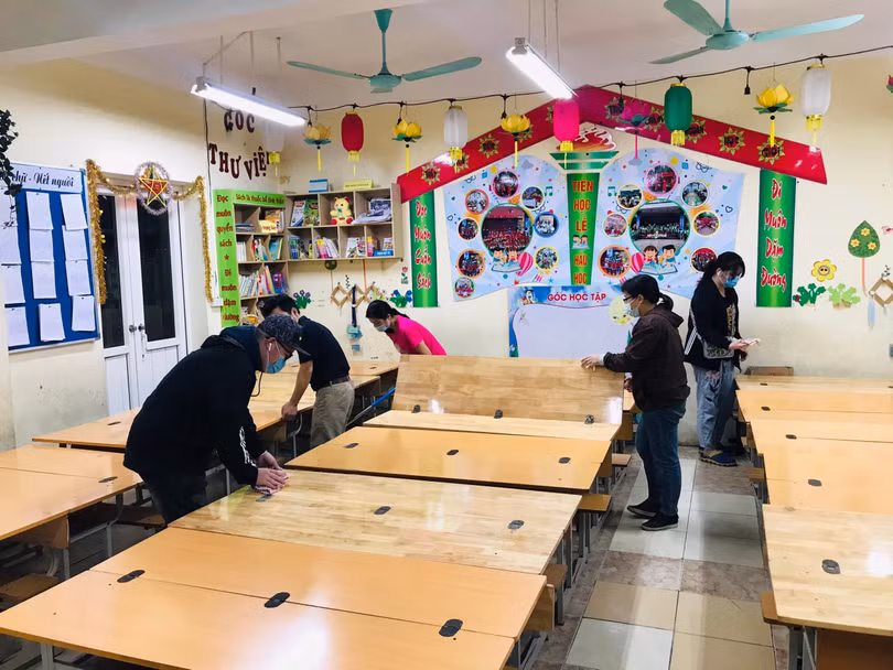 Phòng học được lau chùi sạch sẽ Phòng học được lau chùi sạch sẽ