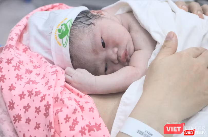 Lần đầu tiên mở mắt nhìn thế giới xung quanh