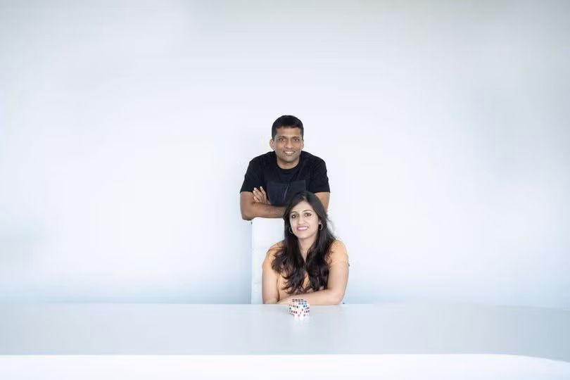 Byju và vợ là hai nhà sáng lập của edtech BYJU'S (Ảnh: Forbes)