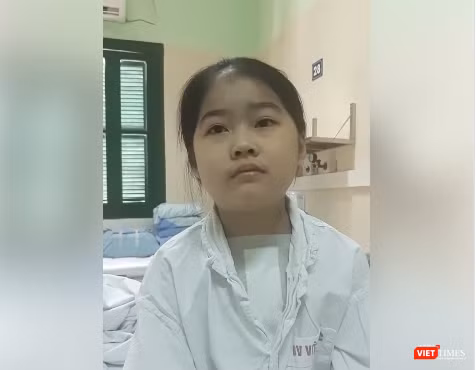Bé Hà Ngọc Chi.