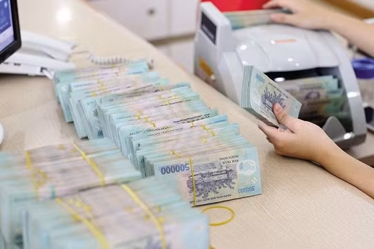 Lãi suất tiền gửi ngân hàng vượt 9%