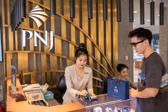 PNJ đón cổ đông lớn trước kỳ họp bất thường
