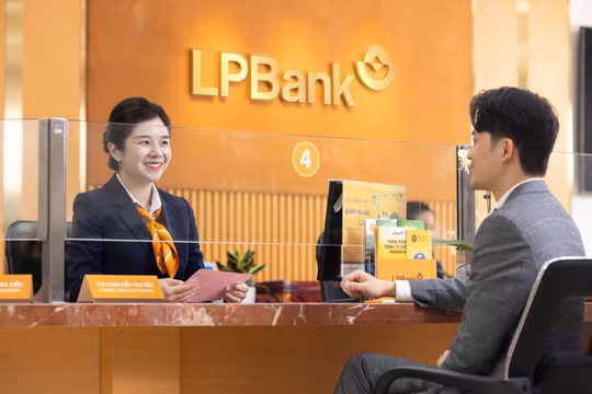 Tiền lương nhân viên LPBank có thể mua hơn 2 chỉ vàng SJC 