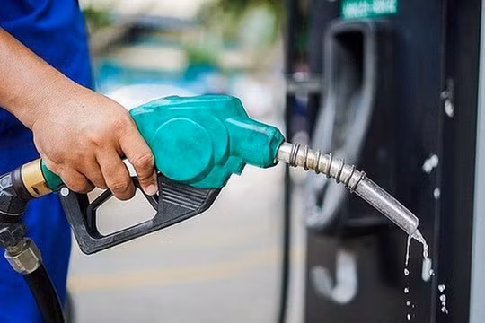 Bộ Tài chính đề xuất mức giảm thuế bảo vệ môi trường với xăng, dầu