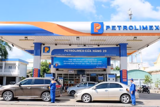 Petrolimex muốn bán toàn bộ cổ phiếu quỹ, chuyện gì đang xảy ra?