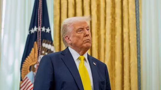 Ông Trump tìm cách giữ lại 800 triệu USD đã được Quốc hội phê duyệt