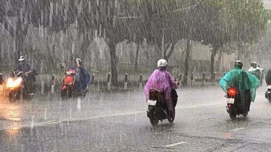Huế, Đà Nẵng khẩn trương kích hoạt phương án ứng phó mưa lớn trên diện rộng