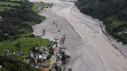 Thung lũng ở Nepal hóa “vùng đất chết” sau thảm họa lũ quét, hàng trăm công nhân vẫn mắc kẹt