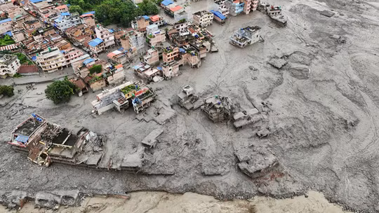 Hàng trăm người chết, hơn 1.000 người mất tích sau lũ quét thảm khốc ở biên giới Nepal - Trung Quốc