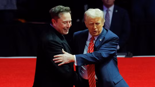 Ông Trump gây sốc khi “rút hầu bao” chi 50.000 USD mua cổ phiếu từ SpaceX trong tháng 7