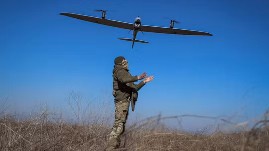 Ukraine tập kích Moscow bằng hàng trăm UAV, Nga lập tức đáp trả bằng tên lửa đạn đạo