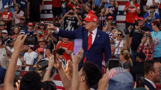 Ông Trump bác bỏ trách nhiệm liên quan đến sự cố Ukraine mất quyền truy cập Starlink