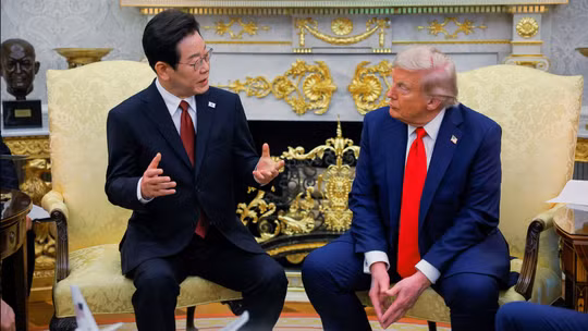 Ông Trump bất ngờ lạnh nhạt với Hàn Quốc, nhắc tới "quan hệ rất tốt" với ông Kim Jong-un