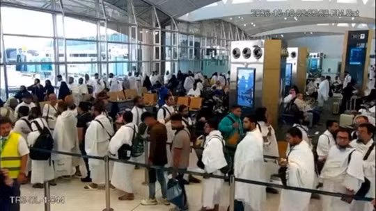 Houthi tấn công Ả Rập Xê Út, nhiều người hành hương mắc kẹt giữa vòng xoáy xung đột