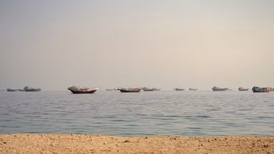 Rộ tin Mỹ - Iran bí mật ngồi vào bàn đàm phán giải cứu "yết hầu" eo biển Hormuz?