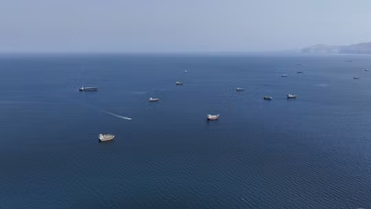 Iraq vận chuyển 2 triệu thùng dầu thô qua eo biển Hormuz, thị trường năng lượng dậy sóng
