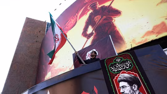 Iran tuyên bố phải vượt qua “các lệnh trừng phạt bất công” khi Mỹ gia tăng áp lực kinh tế