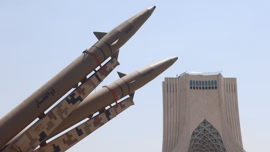 UAE tố Iran tấn công bằng tên lửa đạn đạo, Tehran gọi đây là cáo buộc “vô căn cứ”