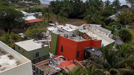 Panama hứng chịu hơn 200 dư chấn sau trận động đất 7,7 độ richter, nhiều công trình hư hại nặng nề