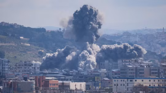 Israel tuyên bố “xóa sổ” lực lượng Hezbollah khỏi các đường hầm dưới sườn núi chiến lược của Lebanon