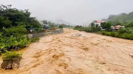 Cảnh báo đợt lũ trên các sông khu vực Bắc Bộ, Thanh Hóa đến Quảng Trị từ đêm 18/8