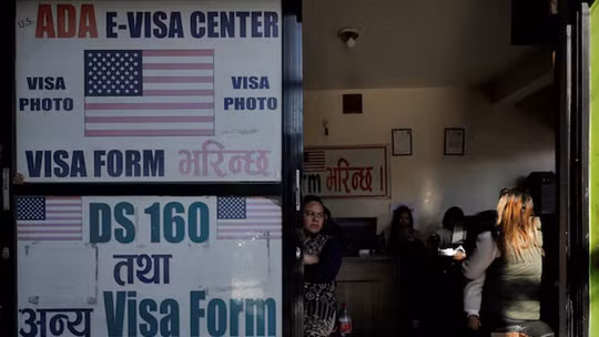 Nóng: Mỹ tạm dừng phỏng vấn visa trên toàn cầu