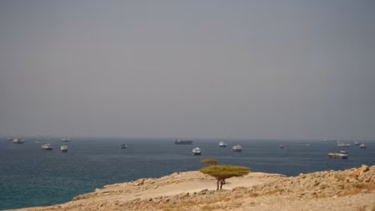 Houthi dồn dập tấn công Ả-rập Xê-út, kiểm soát thêm hòn đảo chiến lược ở Biển Đỏ