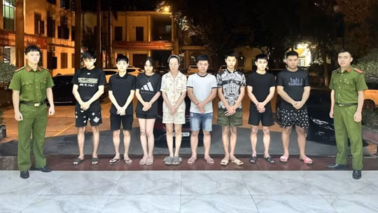 Phá đường dây “shipper giả” lừa đảo qua đơn hàng trực tuyến, 7 đối tượng bị khởi tố
